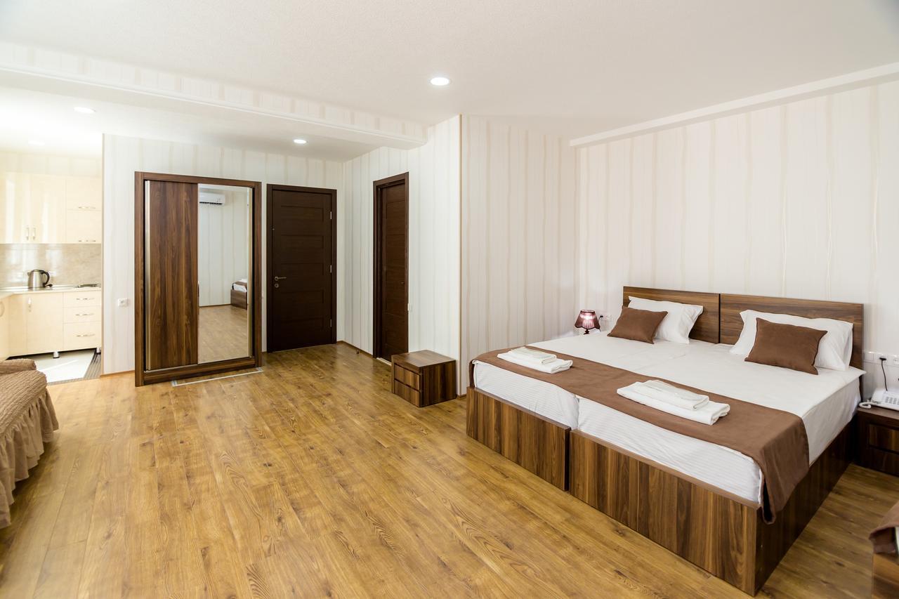Elia Palace Hotel Tbilisi Bagian luar foto