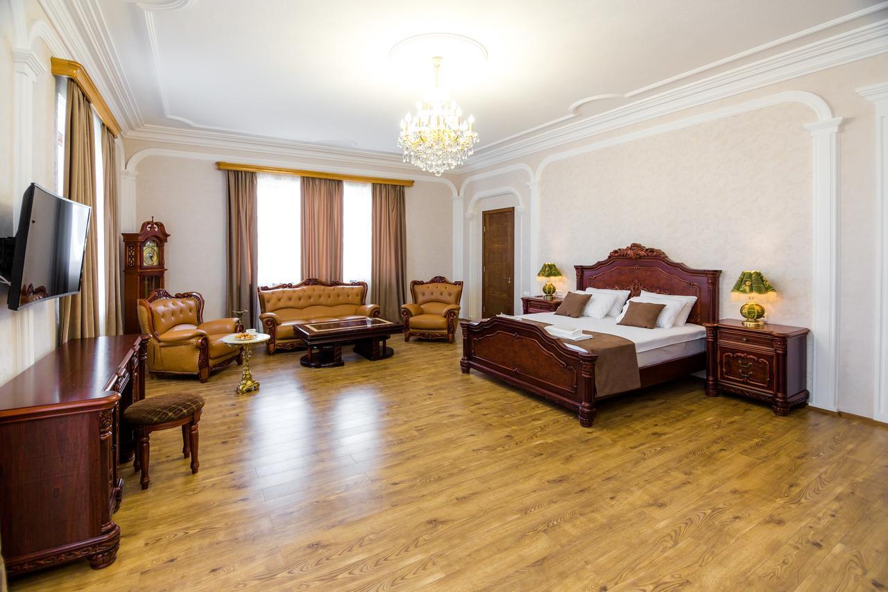 Elia Palace Hotel Tbilisi Bagian luar foto