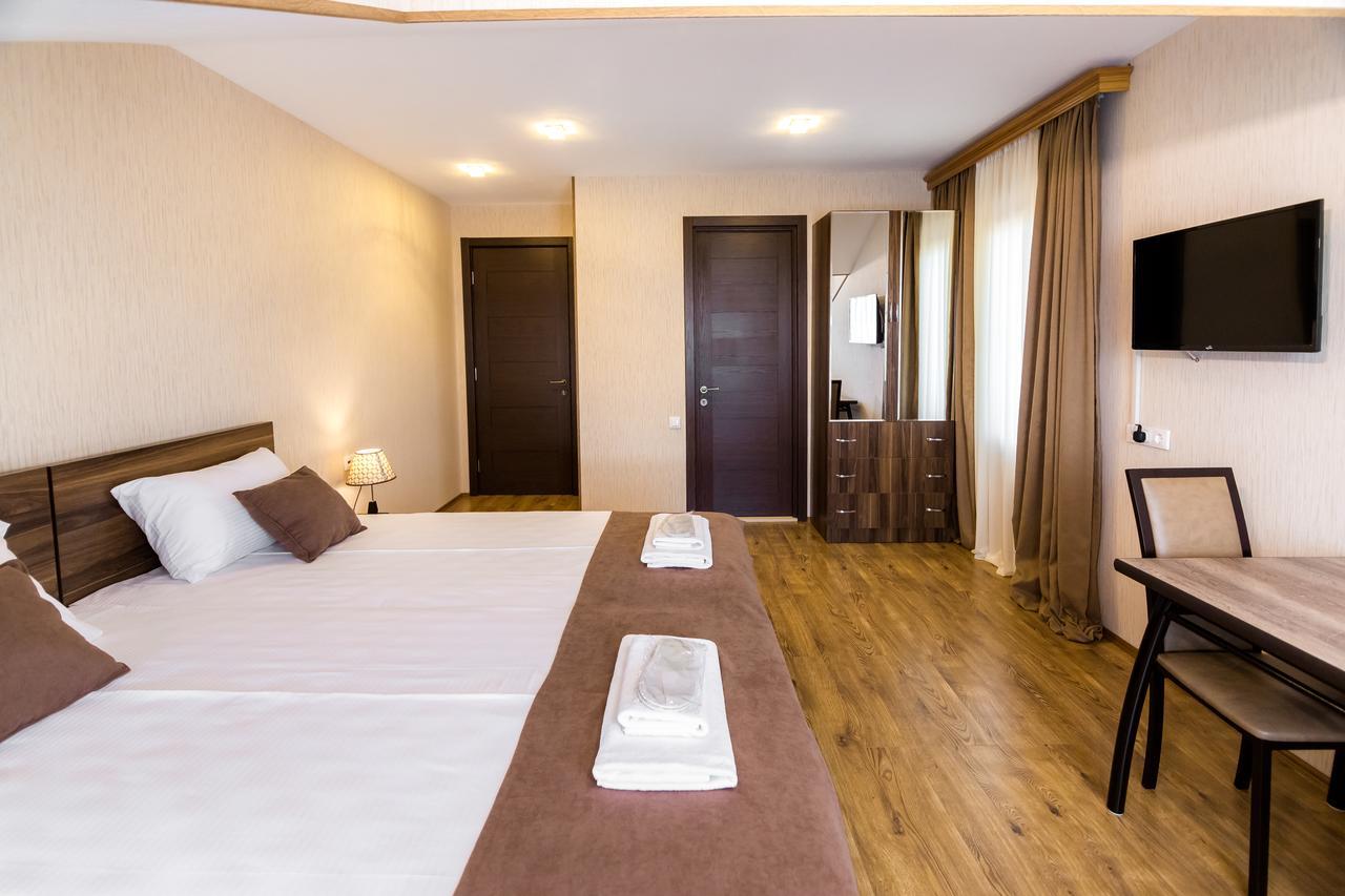 Elia Palace Hotel Tbilisi Bagian luar foto