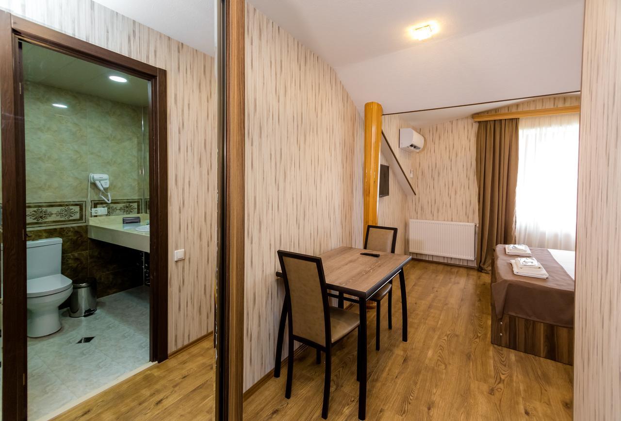Elia Palace Hotel Tbilisi Bagian luar foto