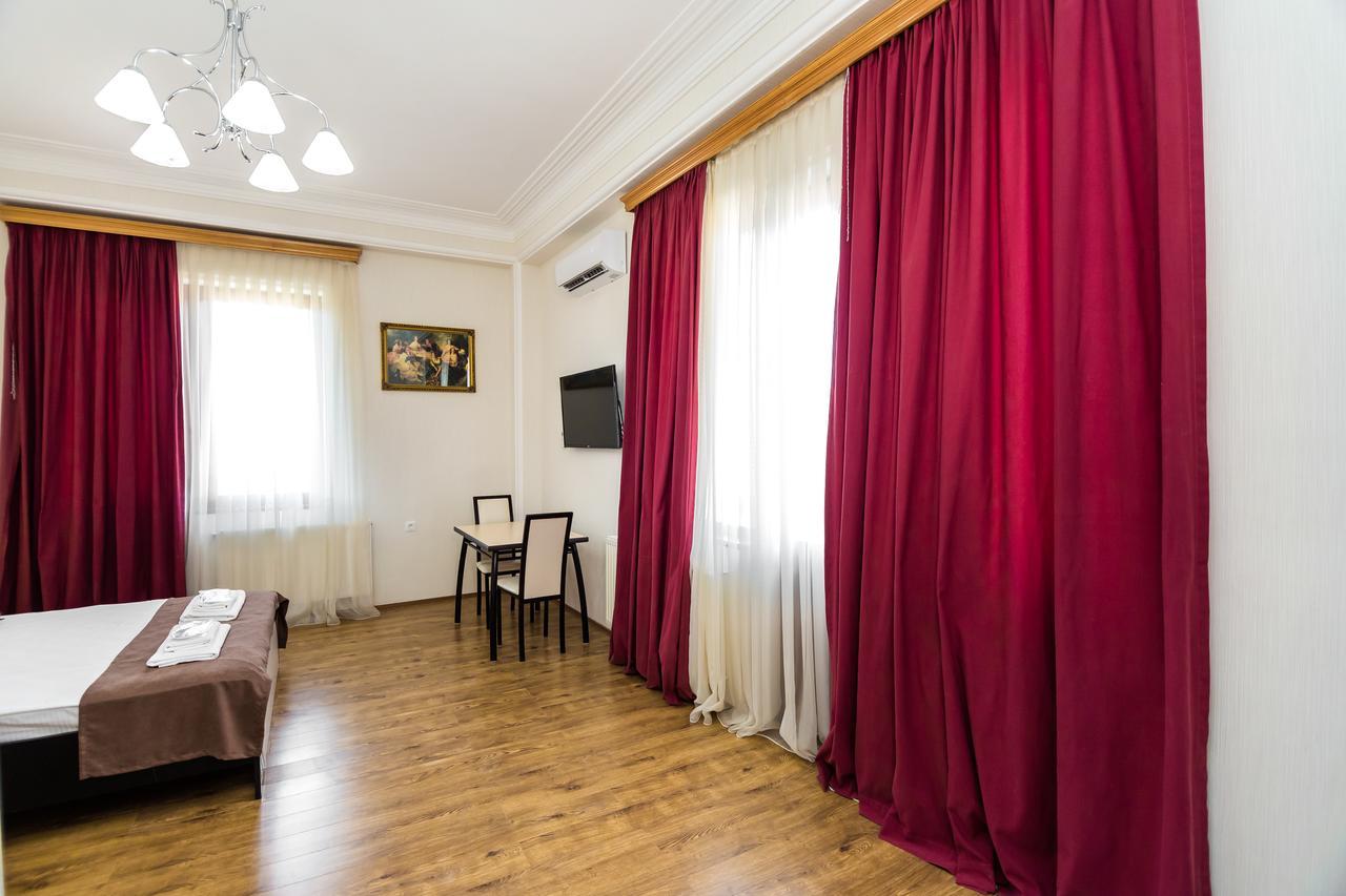Elia Palace Hotel Tbilisi Bagian luar foto