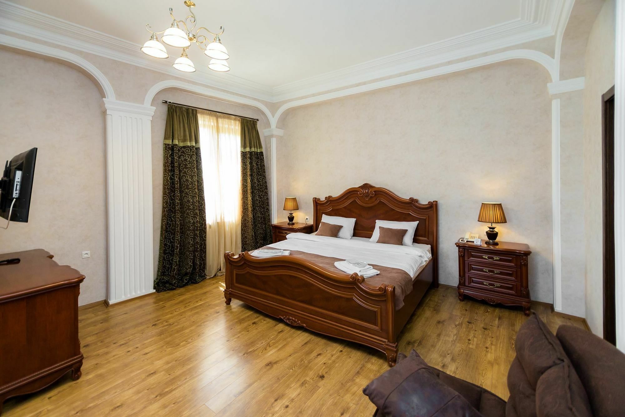 Elia Palace Hotel Tbilisi Bagian luar foto