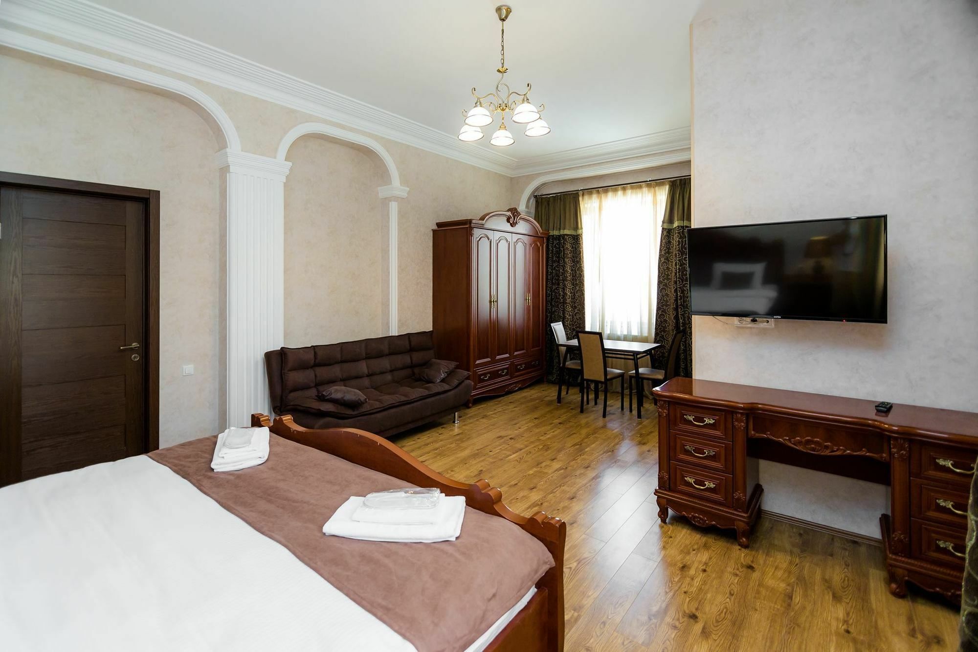 Elia Palace Hotel Tbilisi Bagian luar foto