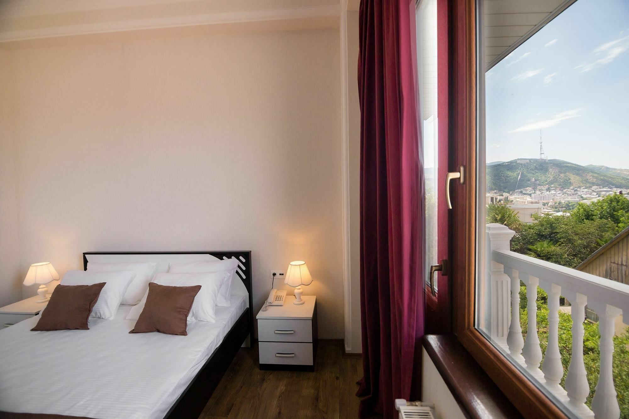 Elia Palace Hotel Tbilisi Bagian luar foto